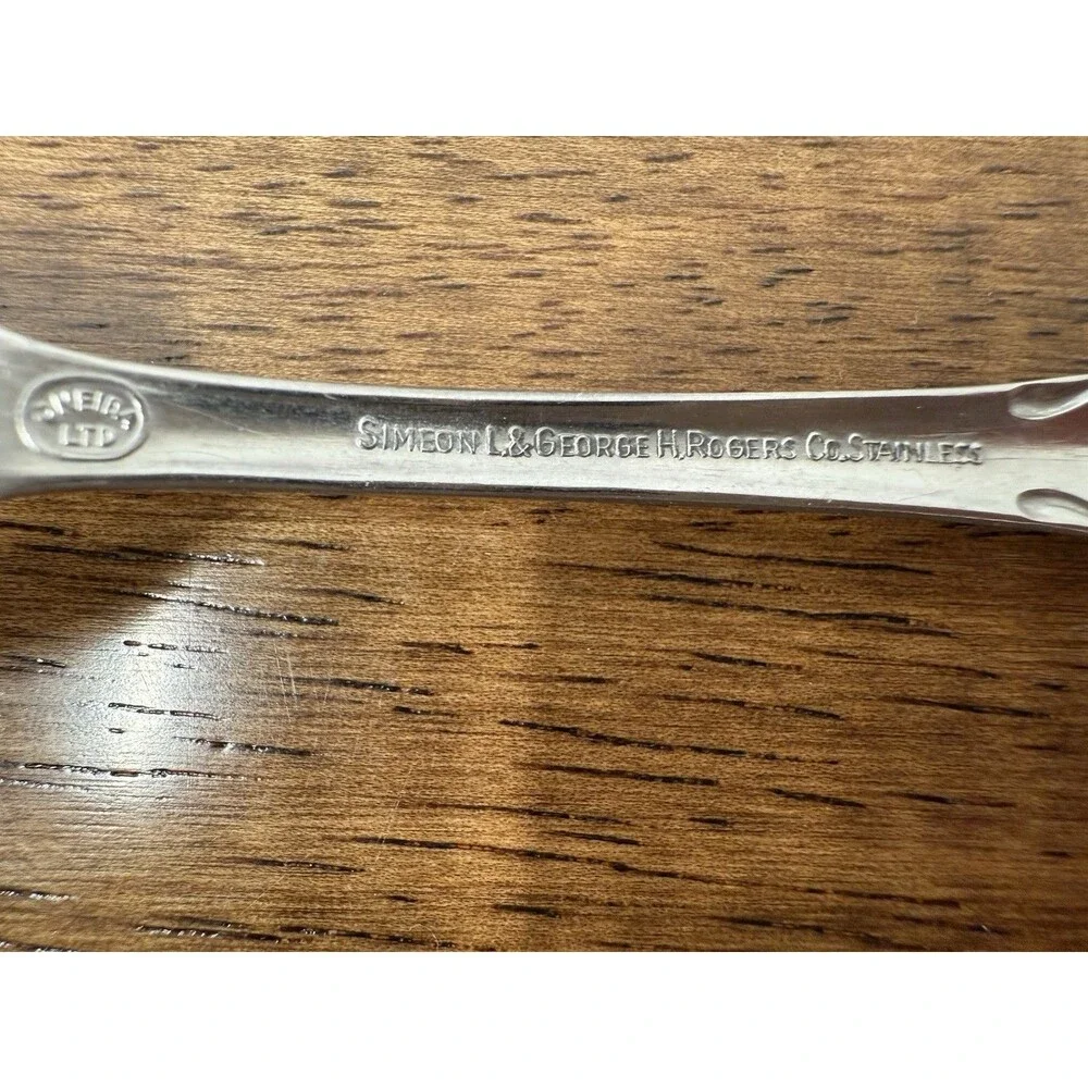 Oneida Summer Mist Fork Stainless Steel Silver Floral Handle Dishwasher Safe